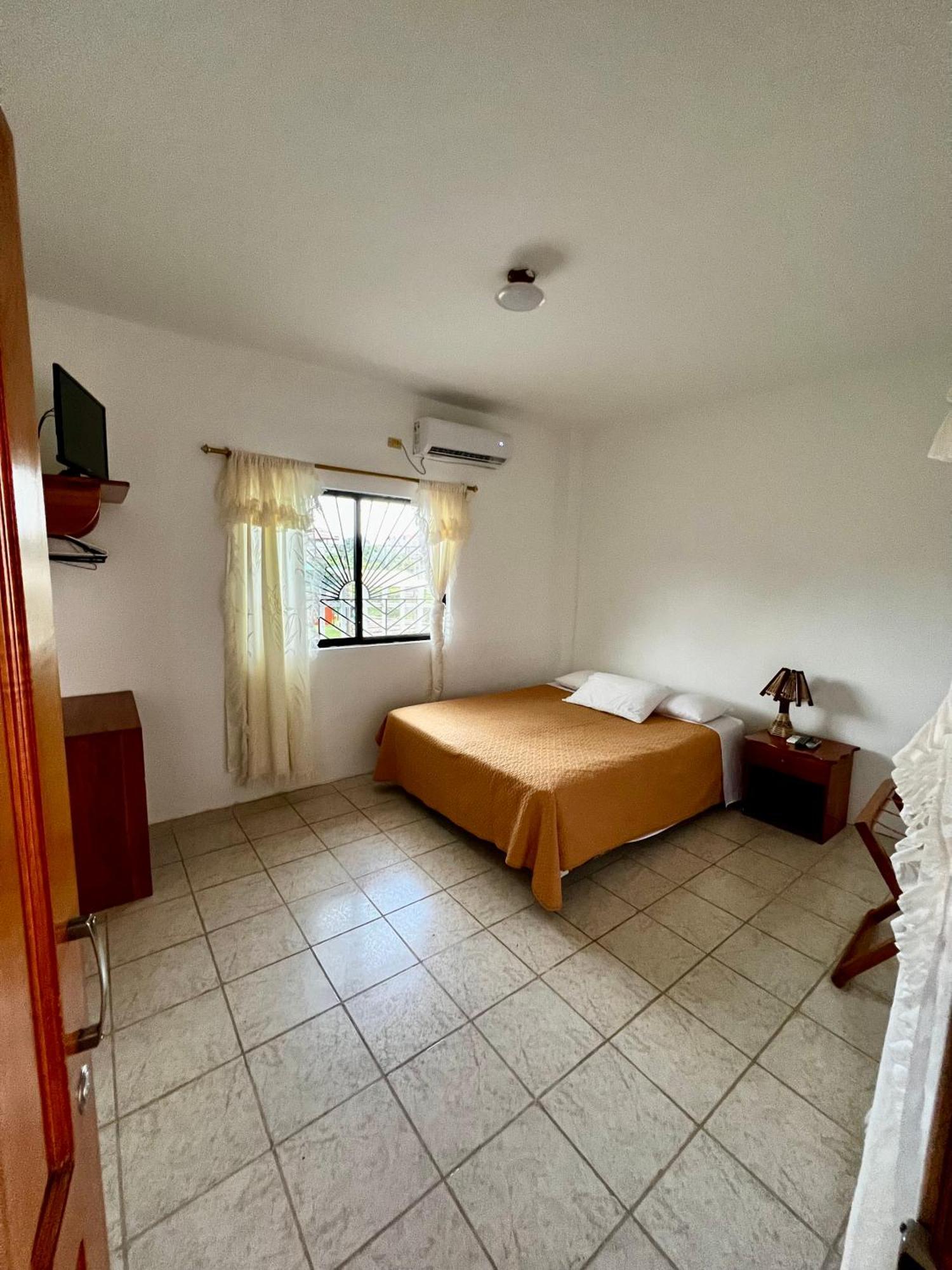 Casa De Nelly Hotell Puerto Baquerizo Moreno Eksteriør bilde