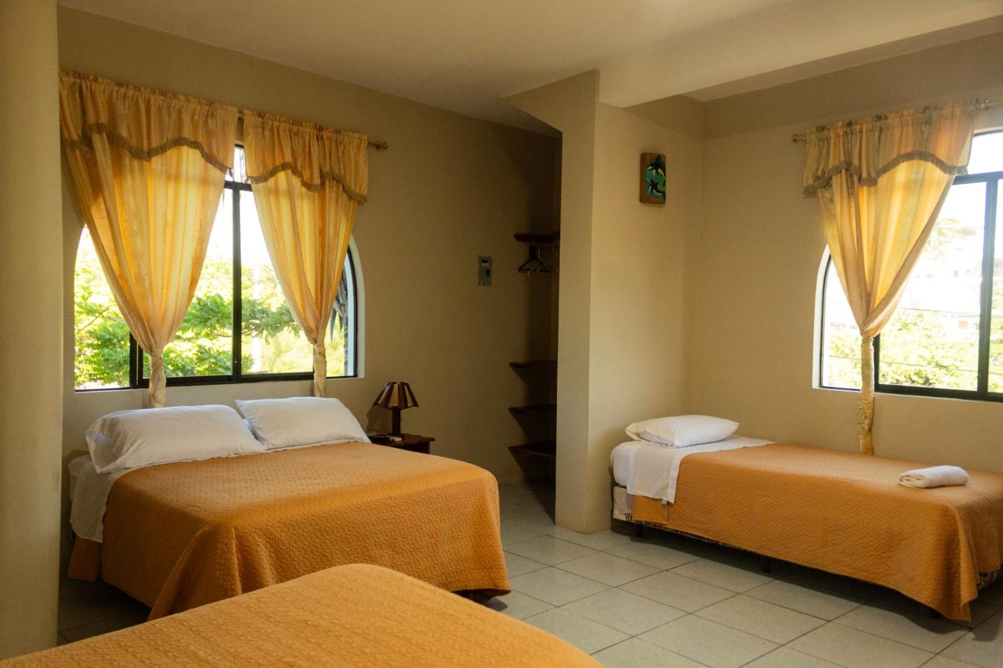 Casa De Nelly Hotell Puerto Baquerizo Moreno Eksteriør bilde